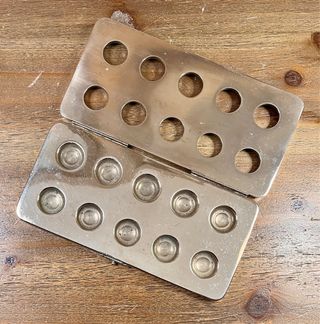 Antiguo molde farmacéutico para pastillas S.XIX