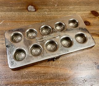 Antiguo molde farmacéutico para pastillas S.XIX