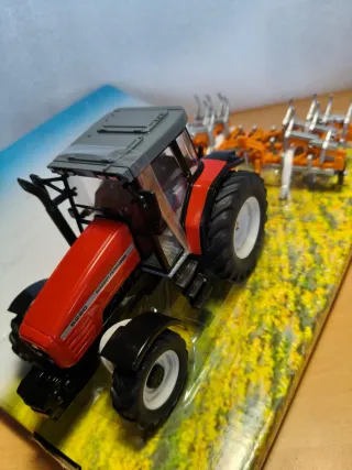 Massey Ferguson 6290 Tractor Playset Britains
