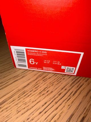 Nike Vomero 5