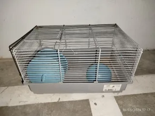 Jaula para hámster con accesorios Muy poco uso