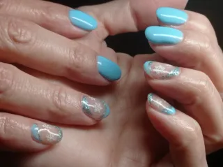 MANICURA A DOMICILIO