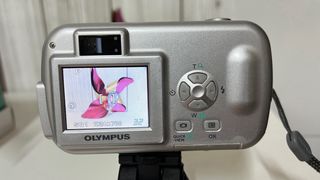 Cámara Digital Olympus C-150