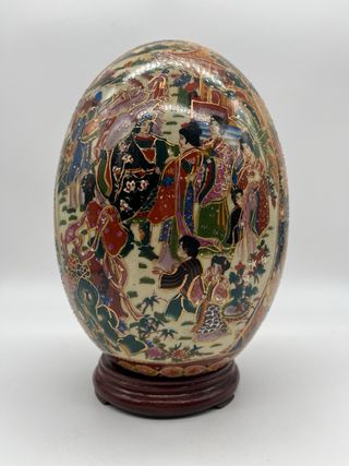 Huevo Porcelana China Decorado con Peana