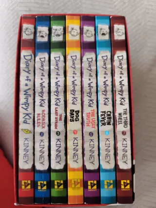 Diary of a Wimpy Kid Box of Books