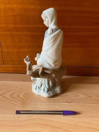 Figura Lladro Niña con Pajarito