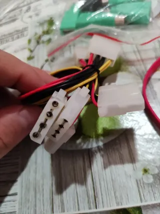 Connettori e Cavi per PC