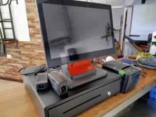 TPV Táctil con Cajón Portamonedas y Con Programa