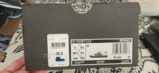 Zapatillas Adidas Negras y Blancas