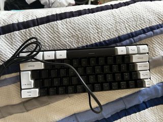 Teclado Gaming Negro y Blanco