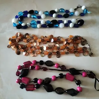 Collares de fantasía varios colores