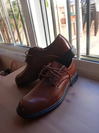 Zapatos de piel hombre n°42 nuevos