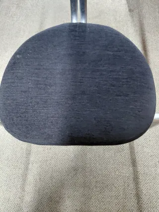 Silla Cantilever Negra y Plateada