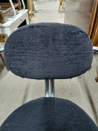 Silla Cantilever Negra y Plateada