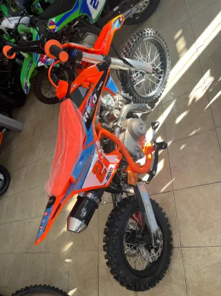 Pit Bike a partir de 699€ de 90cc-190cc...