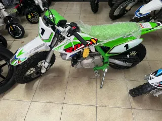 Pit Bike a partir de 699€ de 90cc-190cc...