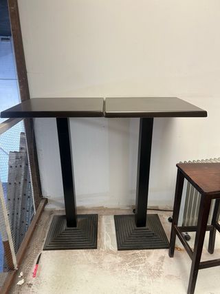 3 mesas bar madera y 7 sillas