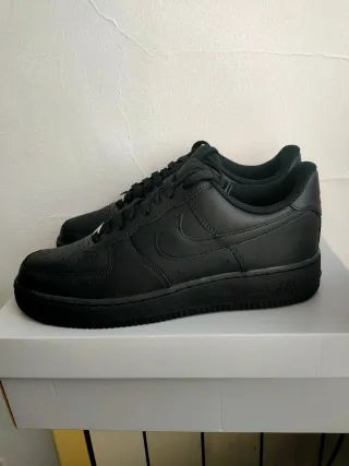 Nike Air Force 1 Negras Talla 43