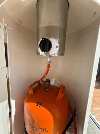 Estufa exterior blanca