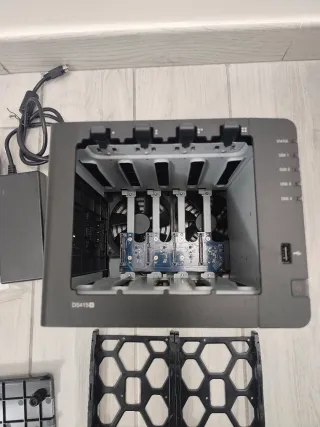 Synology DS415+ NAS Server