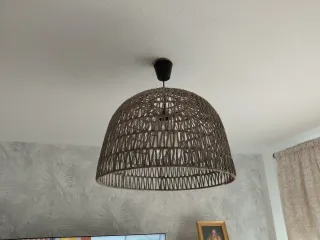 Lámpara de techo de yute