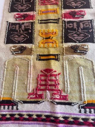 Tapiz lana Ecuador con motivos Precolombinos