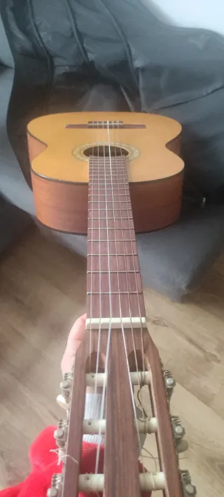 Guitarra española camps con funda y accesorios