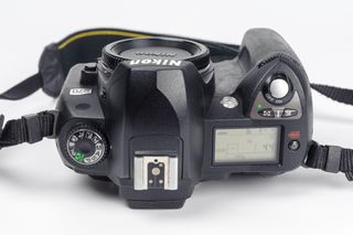 Cámara Nikon D70 (solo cuerpo)