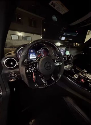 Volante Mercedes AMG Carbono