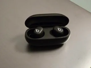 Beats Solo Buds Negros + funda regalo