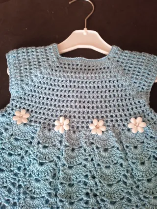 Vestido bebé crochet azul flores