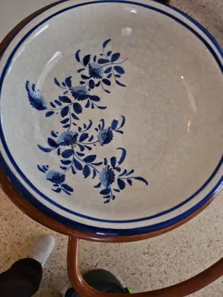 Mueble tocador antiguo de ratán y madera