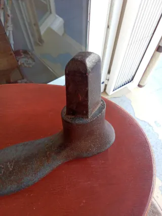 Horma de hierro antigua