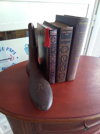 Horma de hierro antigua