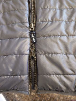 Cazadora acolchada azul