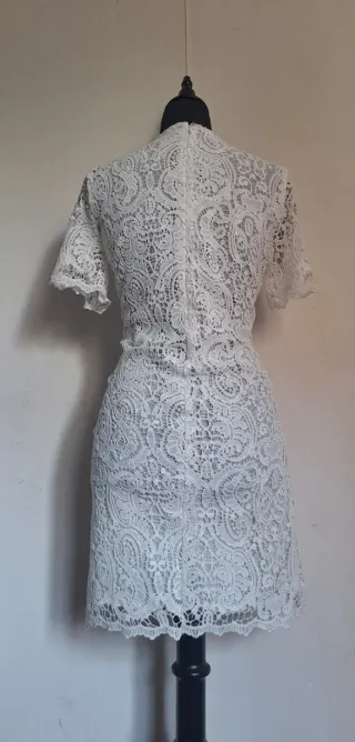 Vestido encaje de Sfera