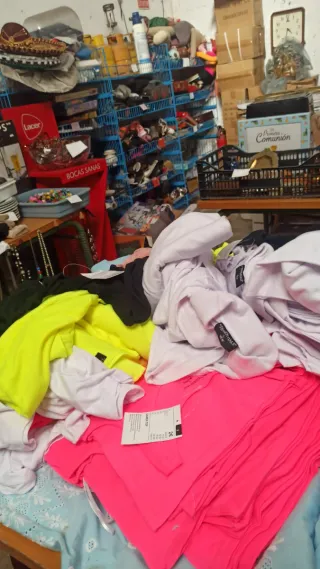 Se venden variedad de cosas Diferentes precios