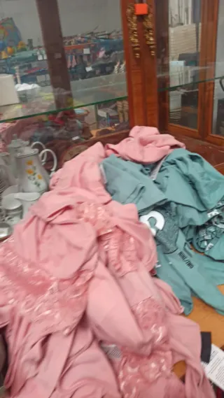 Se venden variedad de cosas Diferentes precios