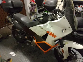 KTM 990 Adventure Blanca