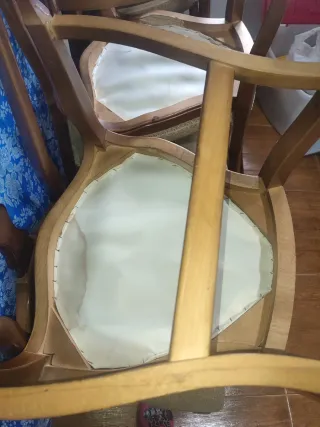 Mesa extensible madera y 6 sillas con cristal