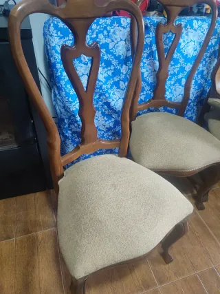 Mesa extensible madera y 6 sillas con cristal