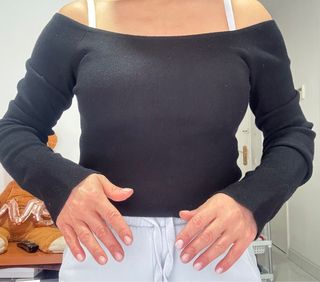 Top Negro Hombros Descubiertos