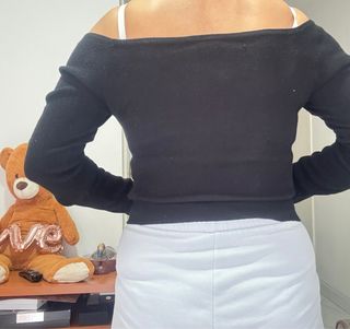 Top Negro Hombros Descubiertos