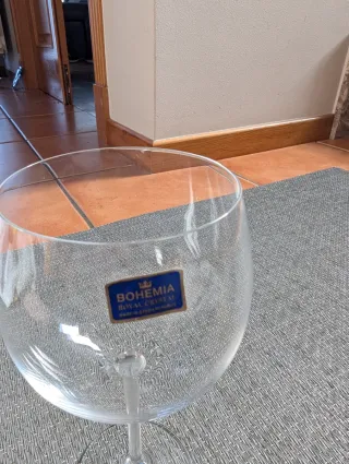 6 Copas de vino tinto en cristal Bohemia