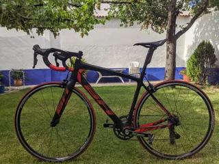 Bicicleta BH Quartz 105