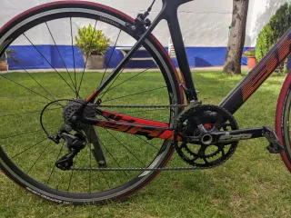 Bicicleta BH Quartz 105