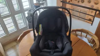 Silla coche Nuna Urban Negra en su caja