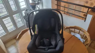 Silla coche Nuna Urban Negra en su caja