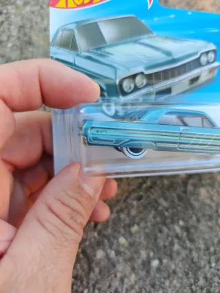 Hot Wheels Impala 64
