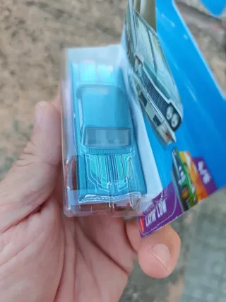 Hot Wheels Impala 64